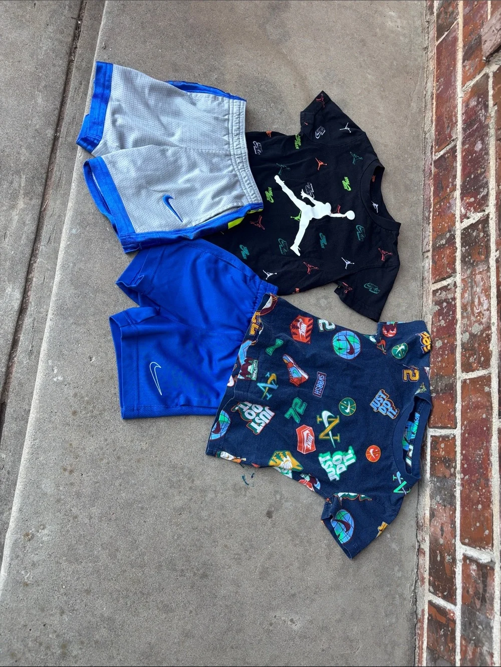 Nike bundle 2T